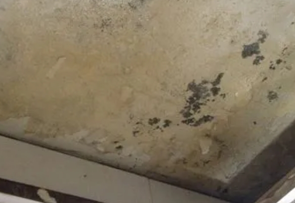 抚宁阳台漏水维修公司分享下抚宁卫生间渗水维修需要注意哪些问题。